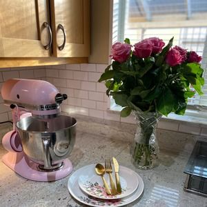 Meet your Posher, Victoria